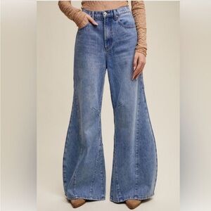 NWT Wide Leg Barrel Flair - SZ M